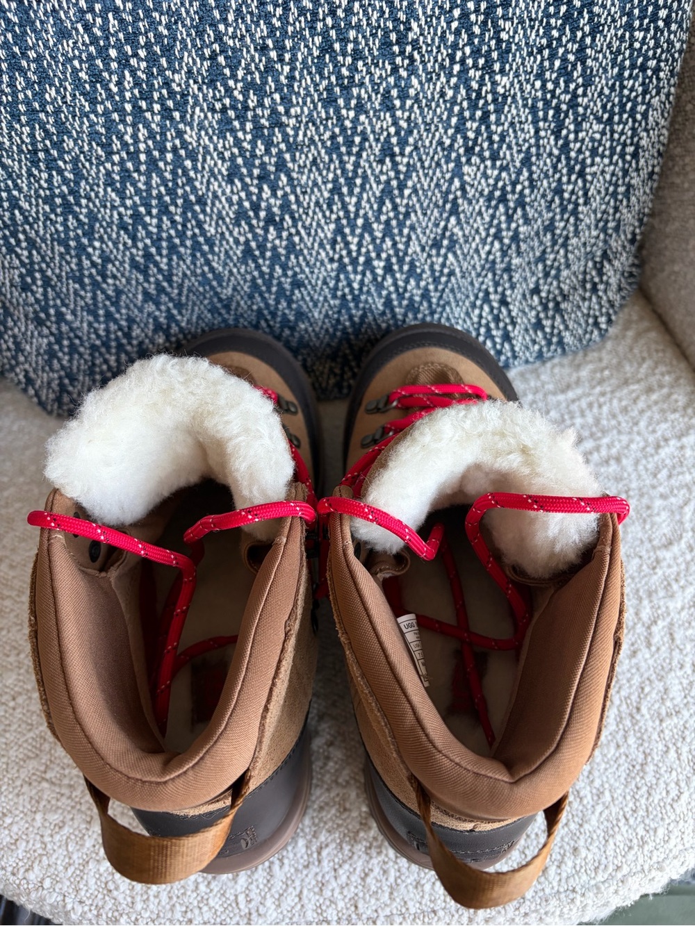 UGG Brecken Lace Boots~ size 7.5 - Picture 7 of 12